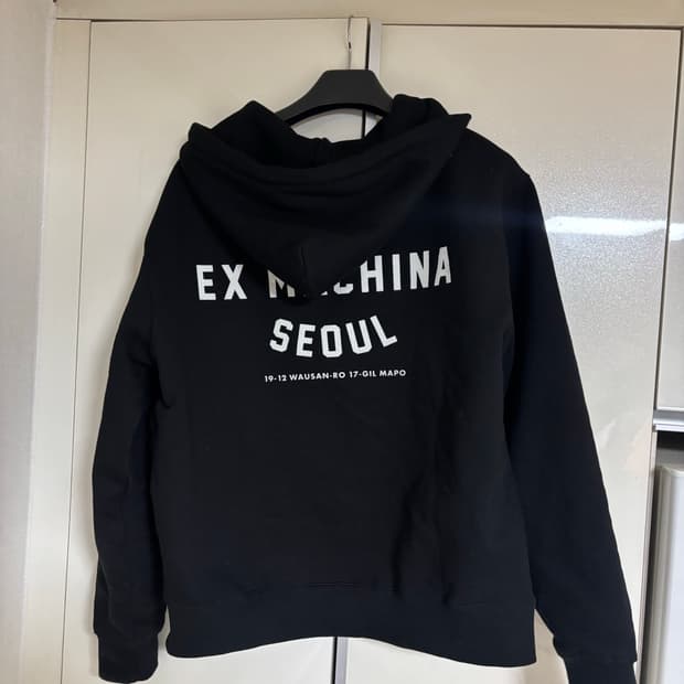 데우스 서울 후드집업