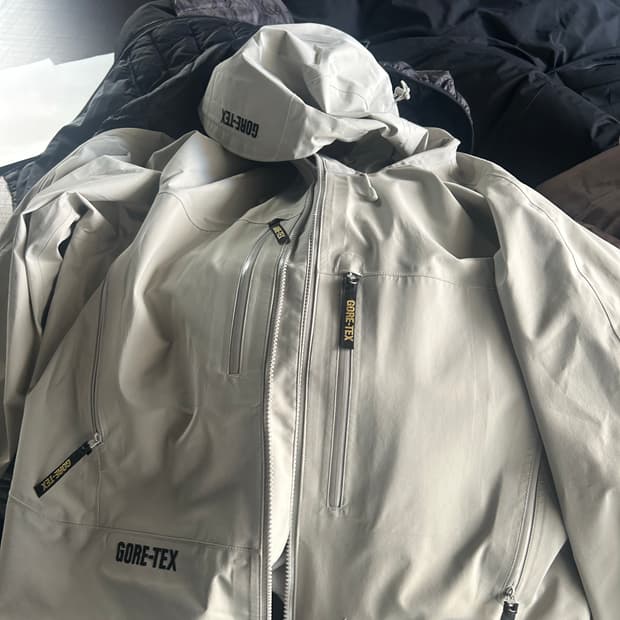 디스이즈네버댓 고어텍스 xl