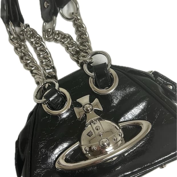 비비안웨스트우드 아카이브 야스민 숄더백 구해요