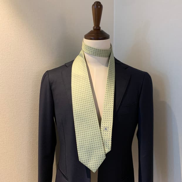 버버리(BURBERRY) 100실크 명품넥타이 새상품급 S등급 9.3cm