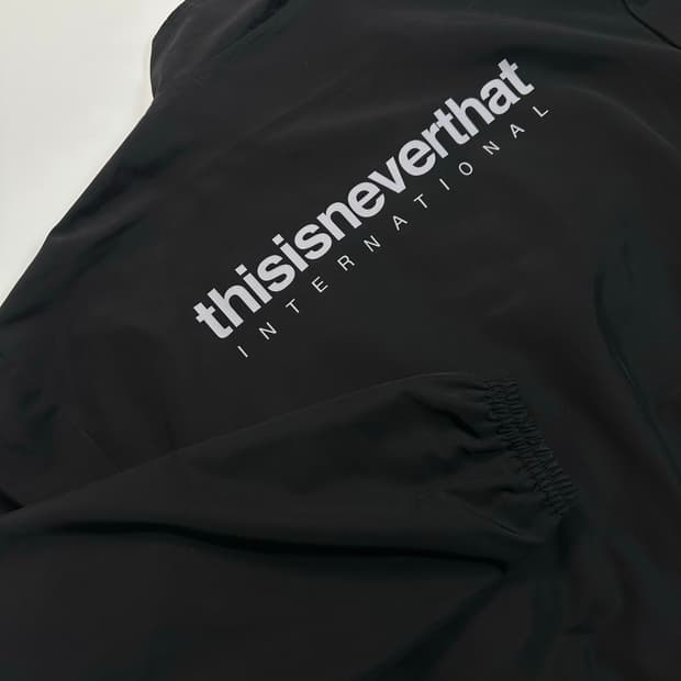 디스이즈네버댓 블랙 나일론 자켓