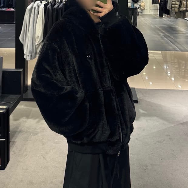 (M) 25fw 송지오 지제로 리버시블 퍼 후드집업 블랙