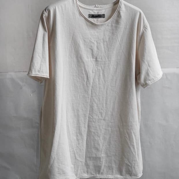 [M] blackmerle base tee raw white