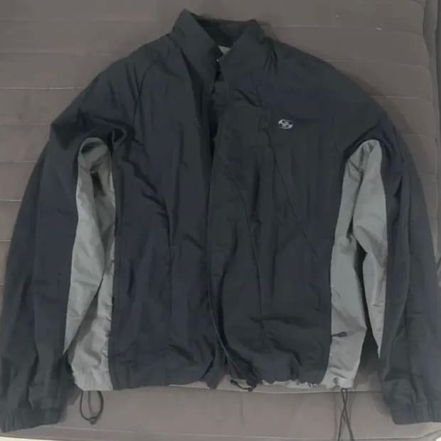 산산기어 바람막이