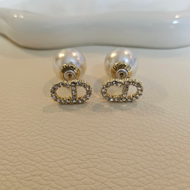 디올 업사이클링 투웨이 골드 진주귀걸이