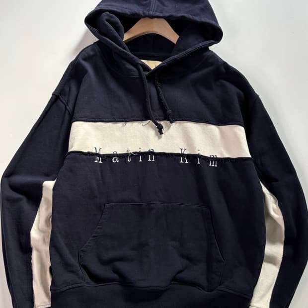 Matin Kim 마뗑킴 배색 후드티