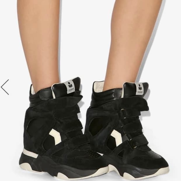 이자벨마랑 발스키 블랙 색상 히든 웨지 스니커즈 