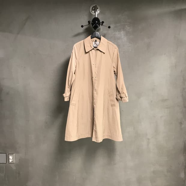 몽클레어 트렌치 코트 베이지 1