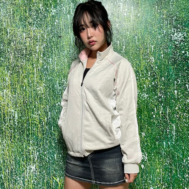 나이키 빅로고 라이트 그레이 핑크 져지 M