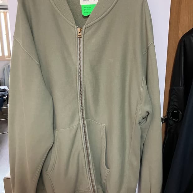 카키스 23fw 스웻