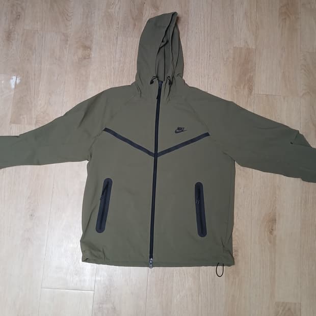 나이키 테크 바람막이