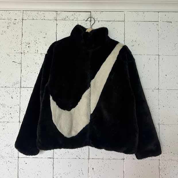 우먼M 나이키 쉐르파 퍼 자켓 블랙