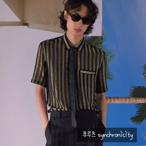 생로랑 라메 스트라이프 실크 폴로 셔츠 39