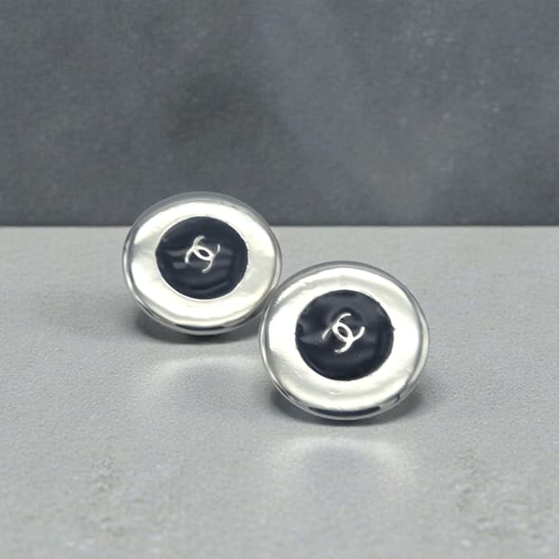 샤넬 90'sCC로고 귀걸이