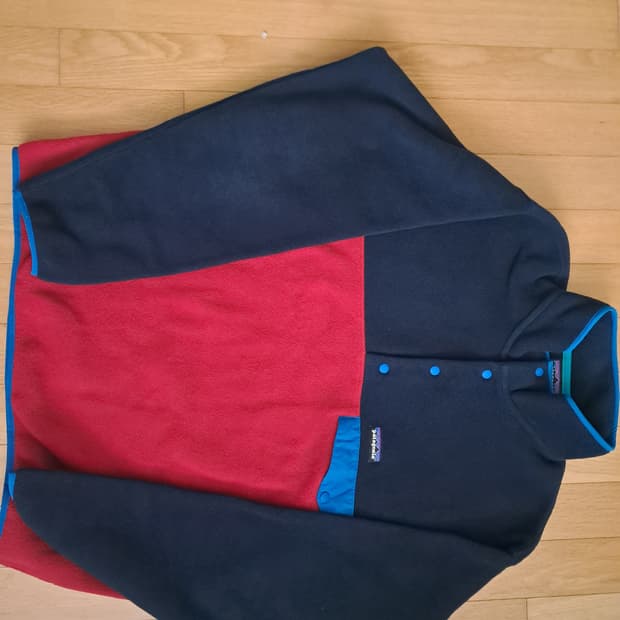 파타고니아 신칠라 레드네이비