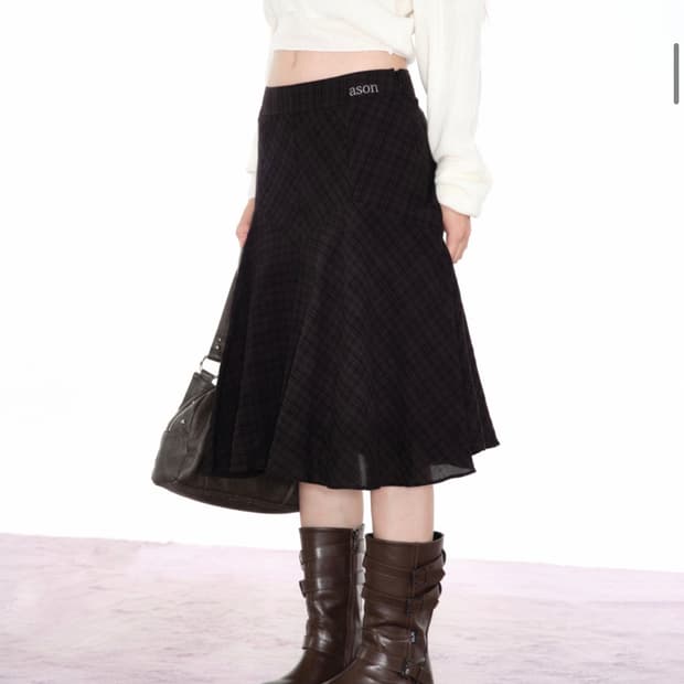 애즈온 london check midi skirt / black