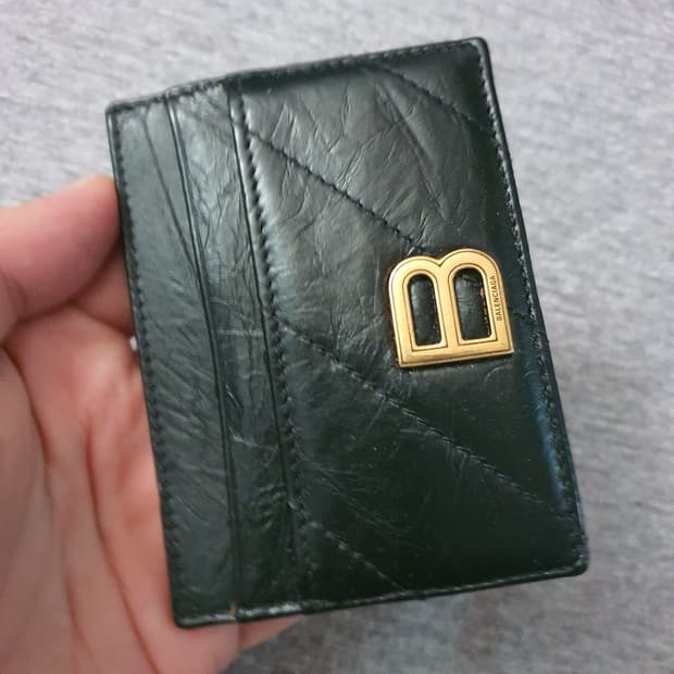정품 발렌시아가 블랙 퀼팅 레더 카드지갑