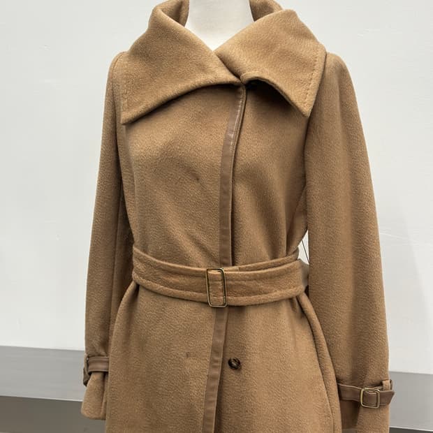 막스마라 카멜 헤어 히든버튼 하이넥 코트 