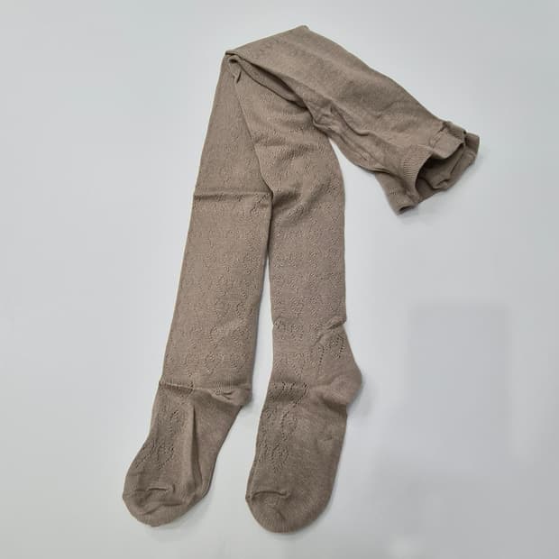 꾸레쥬 모카베이지 하트펀칭 니트 타이즈