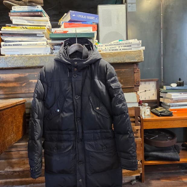 이탈리아 브랜드 MAESTRAMI 다운자켓