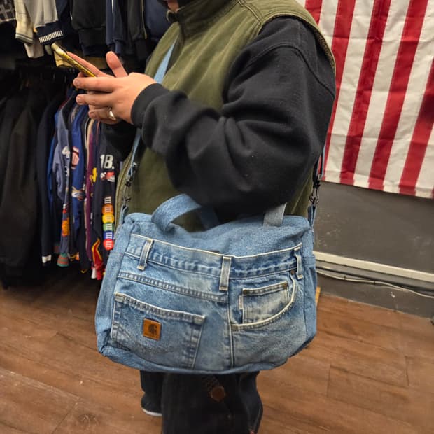 칼하트 리사이클링 크로스백