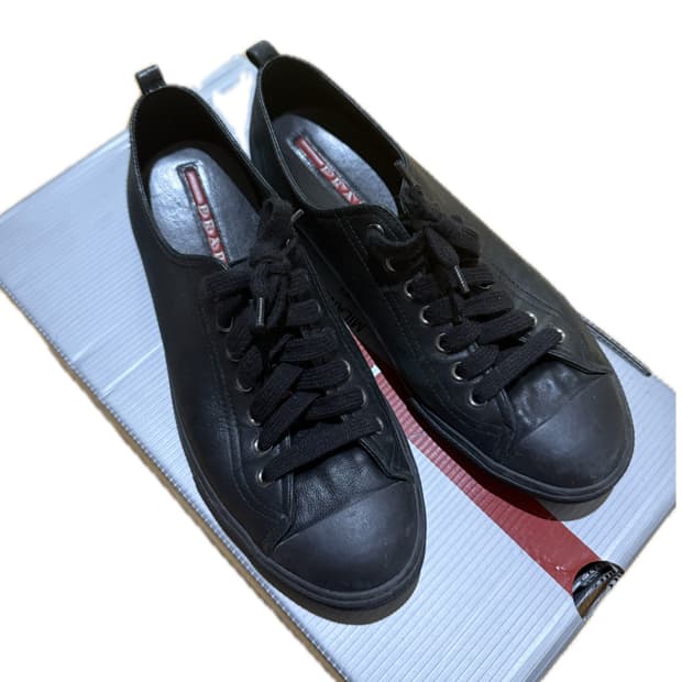 프라다 로우탑 스니커즈