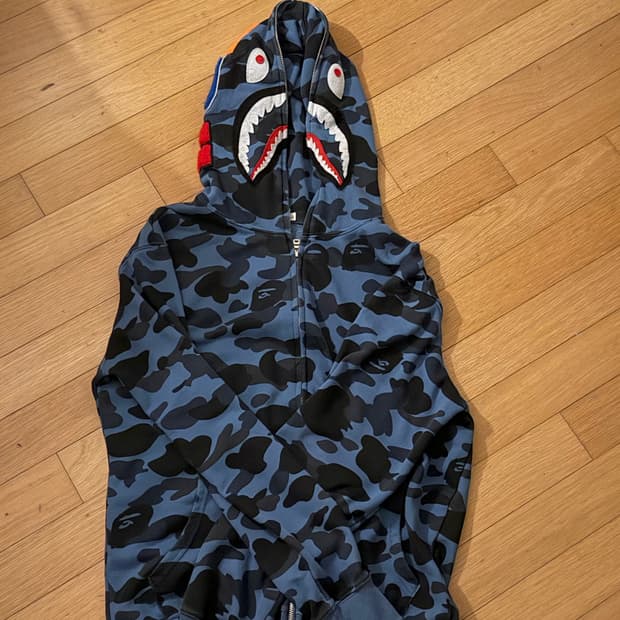 베이프 카모 후드집업