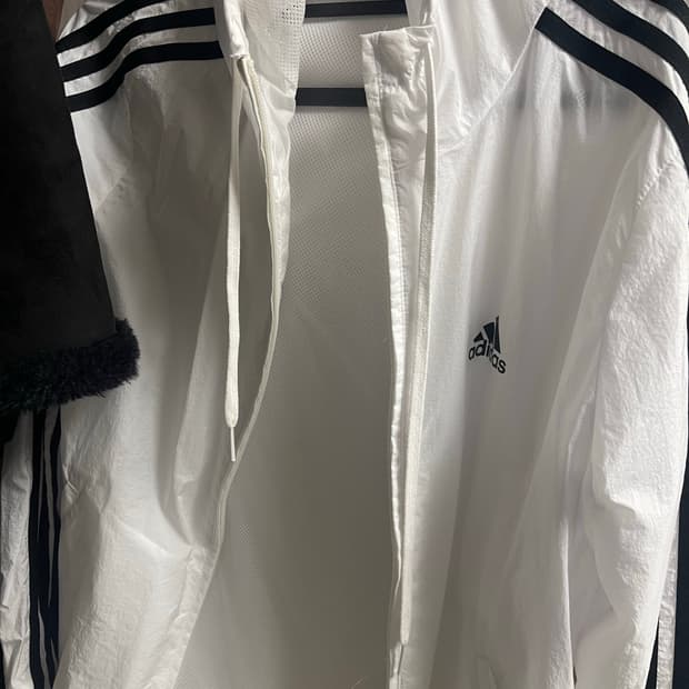 아디다스 바람막이