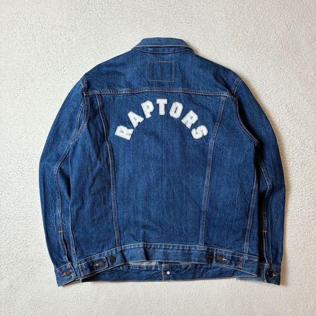 리바이스 X RAPTORS NBA 트러커 데님 자켓 PN7470