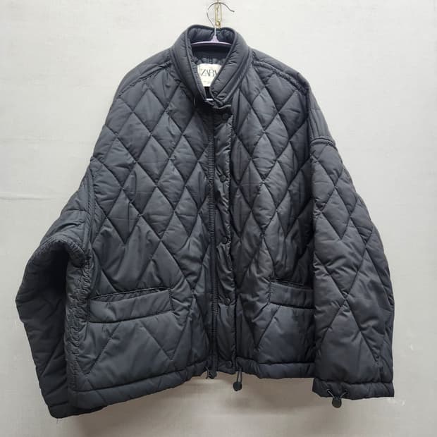 자라 다이아몬드 퀄팅 경량 스트링 자켓 L(XL)