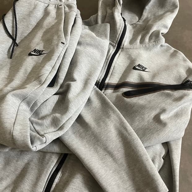 나이키 테크팩 그레이 셋업 L