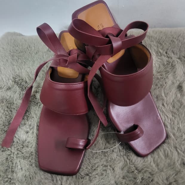 새상품 오르 orr 드레곤블루스 샌들 토 링 힐 레이스업 35.5 225