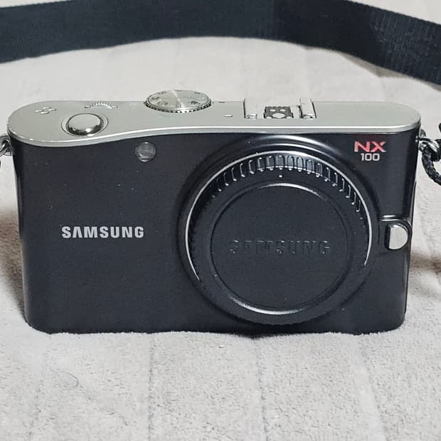삼성 NX100 미러리스 카메라 바디