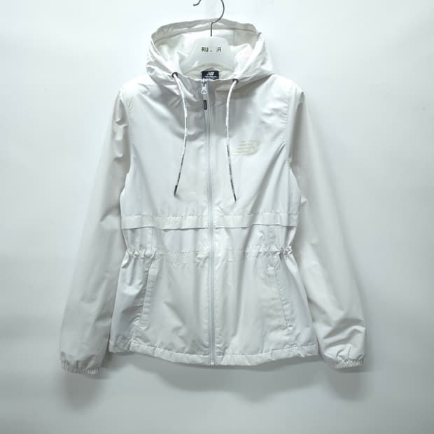 뉴발란스 화이트 기능성 후드 바람막이 자켓(S사이즈)