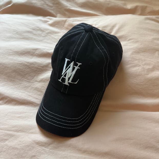 우알롱 스티치 블랙 볼캡 S