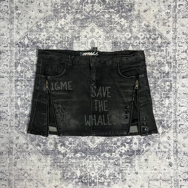 Dark Grunge Zip-Up Denim Mini Skirt