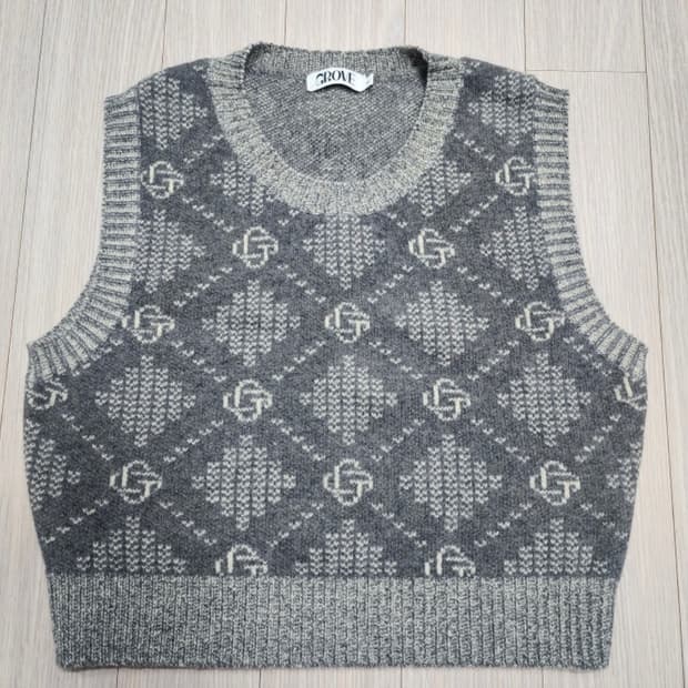 그로브 니트조끼 FREE (상태 최상)