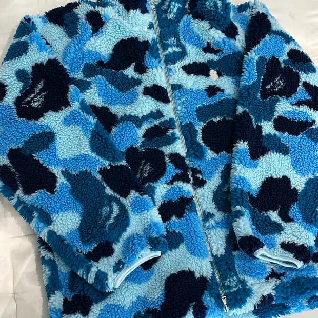 베이프 카모 후리스 블루 컬러