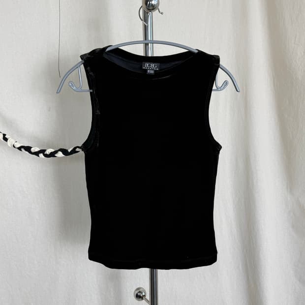 BCBG Maxazria 벨벳 민소매 탑