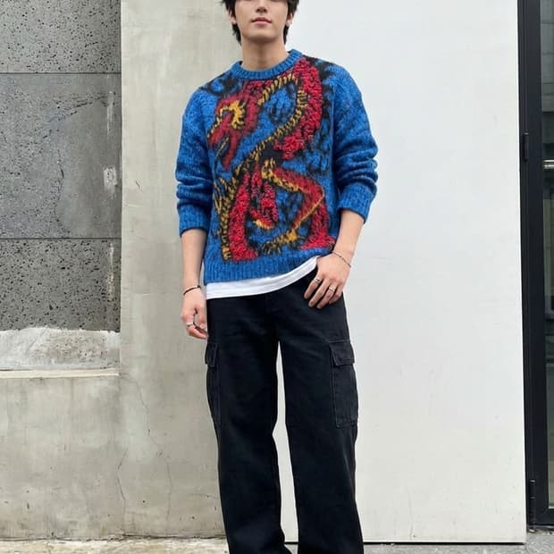 저스트 카발리(Just Cavalli) 텍스처 드래곤 블루 니트