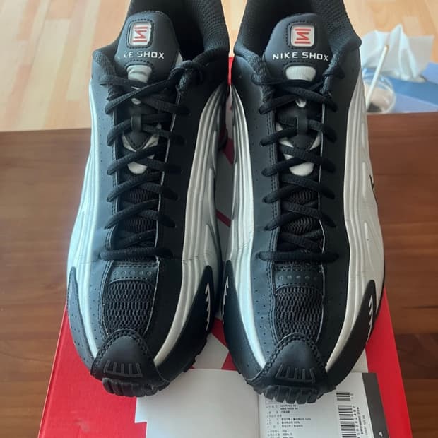나이키 샥스 실버 310