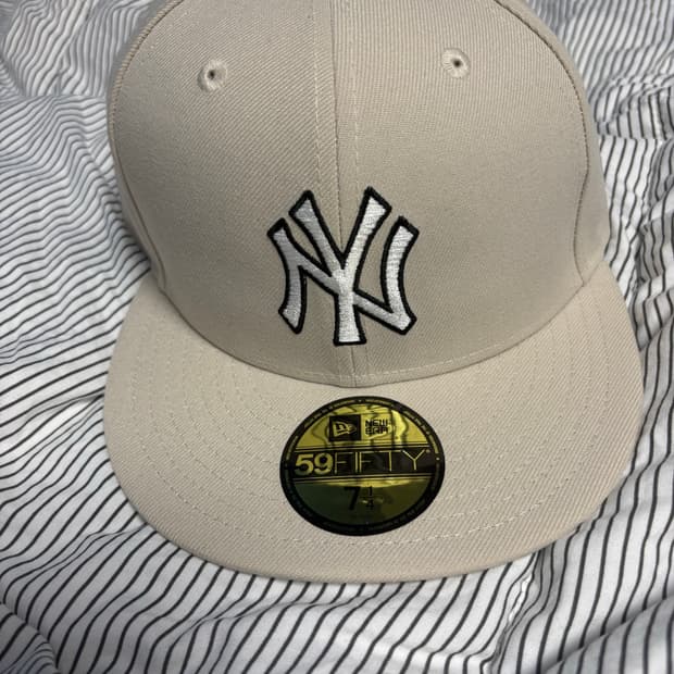 뉴에라 스냅백 베이지