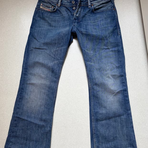 디젤 자탄 플레어 데님