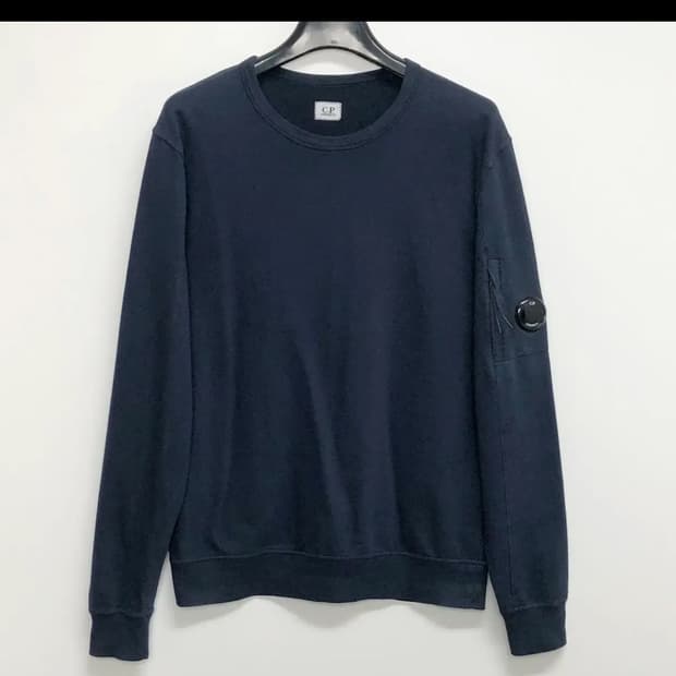 Cp컴퍼니 네이비 맨투맨 (교신o)