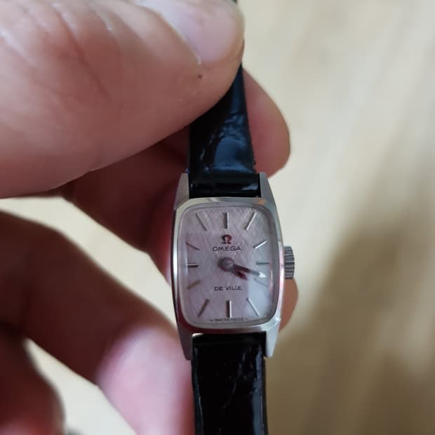 오메가 드빌 미니사이즈 수동 여성시계팝니다