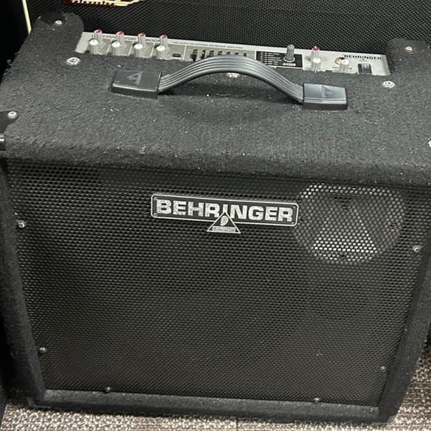 behringer Ultratone K1800FX 앰프 판매 합니다