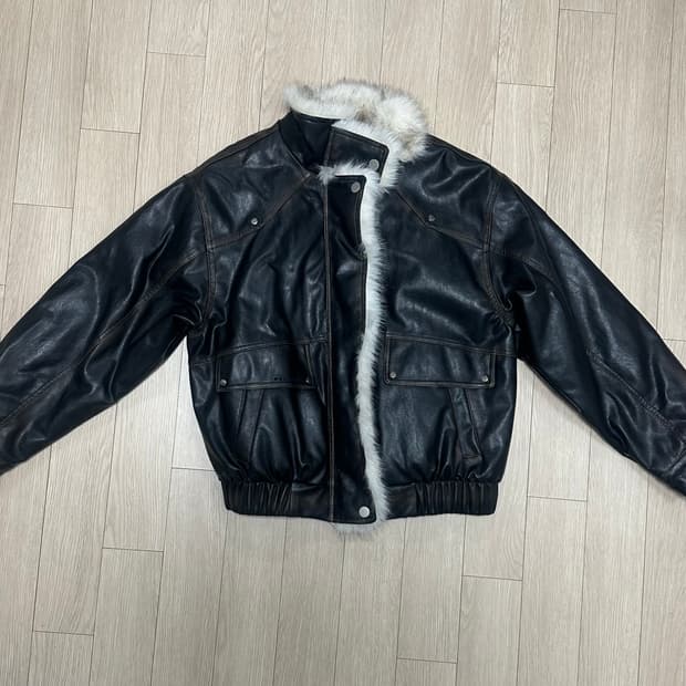 러프넥 워싱 레더 무스탕 자켓