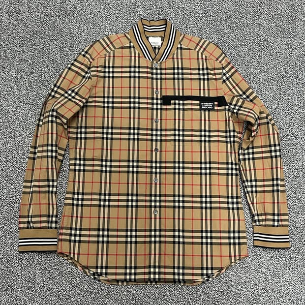 버버리 최신형 시그니처 패턴 셔츠