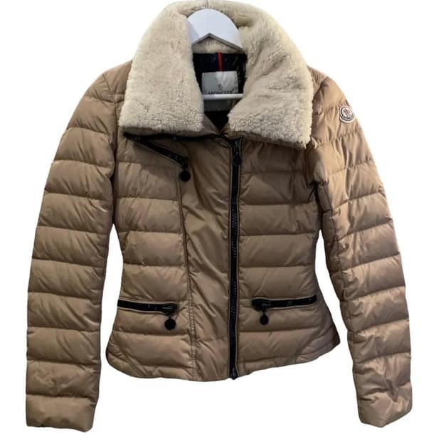 몽클레어 숏 다운 자켓 패딩