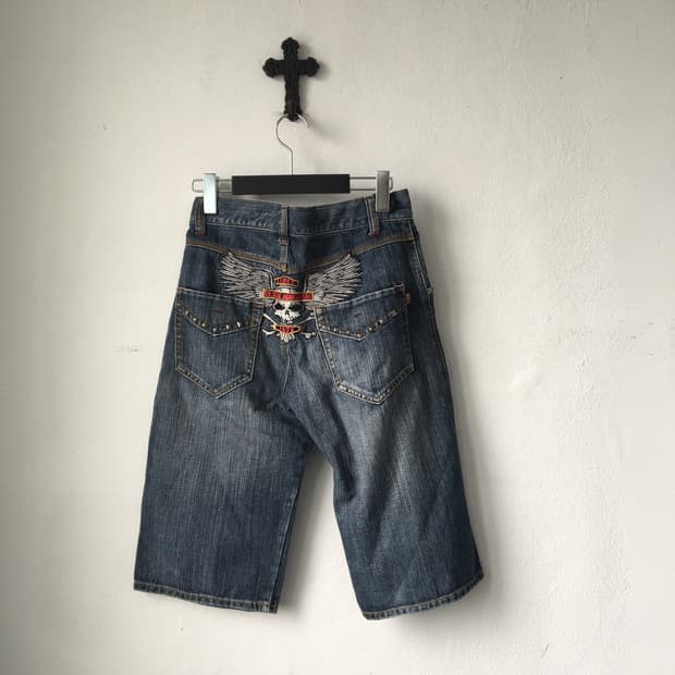 Back skull needle work denim half pants